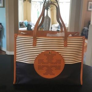 Tory Burch Bag!🎉🎉🎉🎉 Sale!